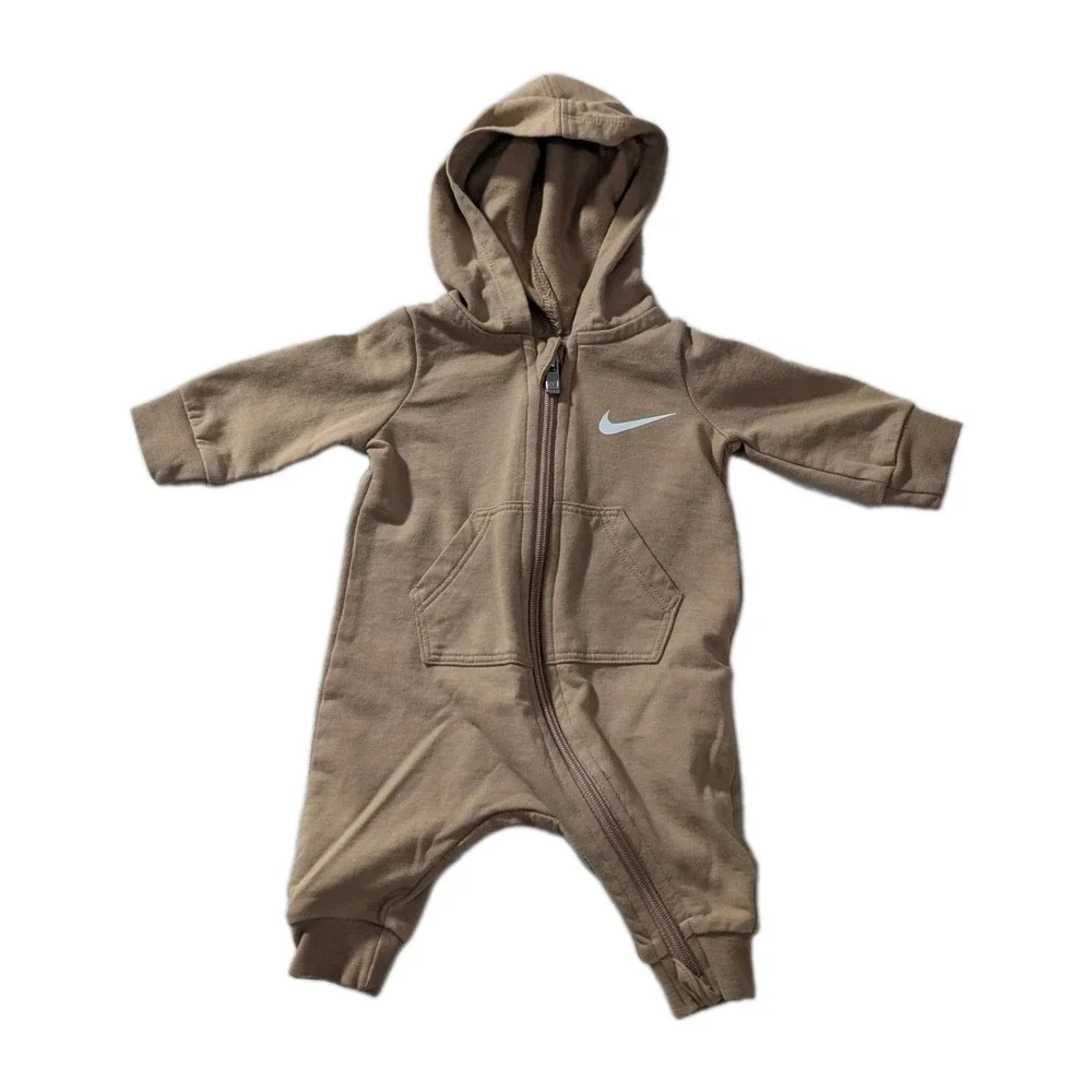 Nike Newborn Hooded Romper Tan Zip Front Swoosh One Piece 50–56cm